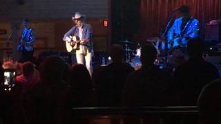 Dwight Yoakam, &quot;Okie from Muskogee&quot;, Buck Owens&#39; Crystal Palace, July 7, 2017