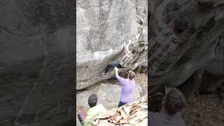 Video thumbnail de Darkness Right, 7C. Brione