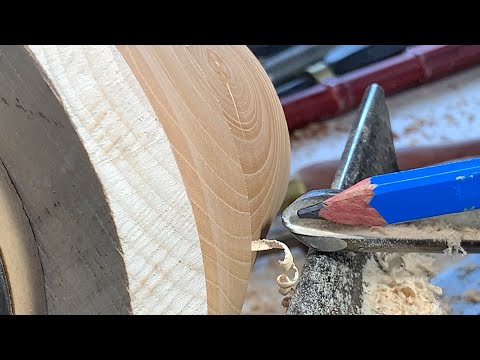 Richard Raffan introduction to using bowl gouges.