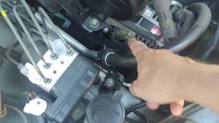 Lexus ES 330/Camry/Highlander/Solara/Sienna/RX330/RX400h 2004/2005/2006 squeaky belt change/tighten.