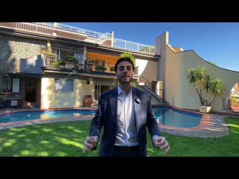 Villa bifamiliare con piscina e giardino in vendita a Bagno a Ripoli