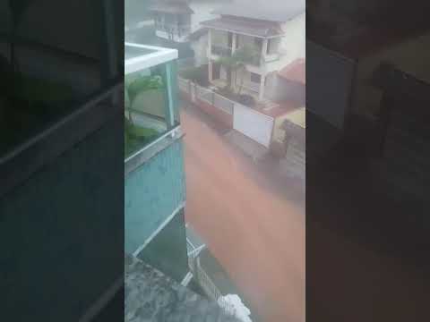 Vendaval provoca alagamentos e causa transtornos em Domingos Martins