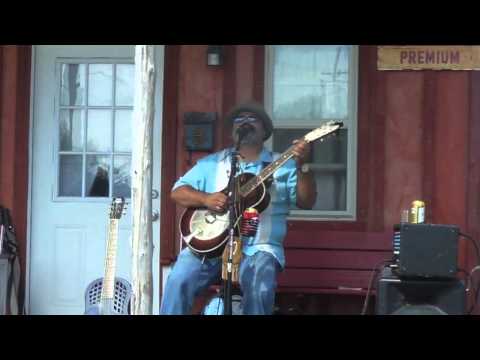 download lagu mp3 mp4 Radio Cafe Austin, download lagu Radio Cafe Austin gratis, unduh video klip Radio Cafe Austin