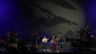 19 Si Tú No Estás con Natalia Lafourcade (Auditorio Nacional 2011)