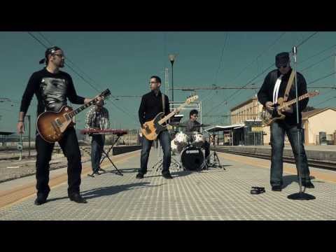 Para qué correr? -El videoclip  de ComalcOOL-