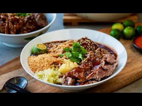 Most Shiok! Hainanese Braised Beef Noodles Recipe - 海南牛肉粉