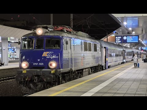 Wieczorne pociągi na stacji Warszawa Zachodnia - Listopad 2025