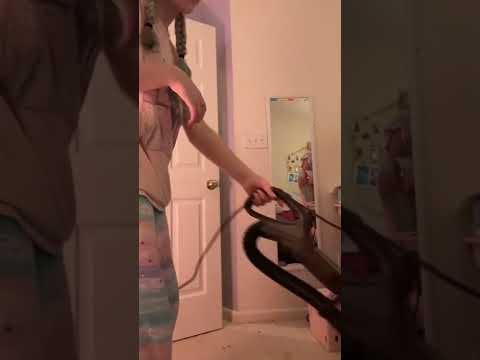 vacuumingggg #shorts #day50 #vacuum #vacuumwithme #cleaningmyroom #cleanmyroomwithme #vacuuming