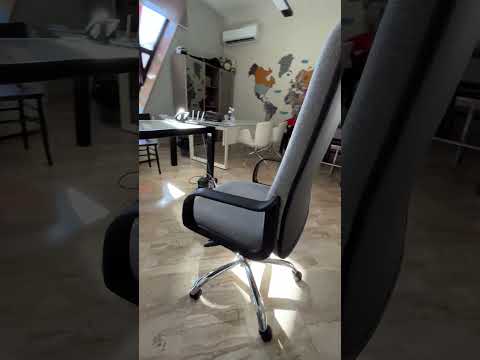 Poltrona da ufficio CR106H in tessuto grigio e base cromata
