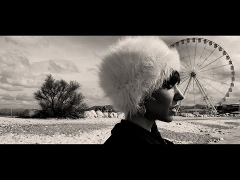 Bonnie Li - La Mère (Official Music Video)