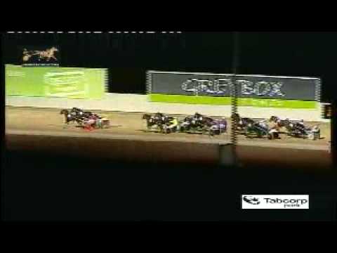 Vicbred final for  2 year old fillies   ROCKNROLLA 2009