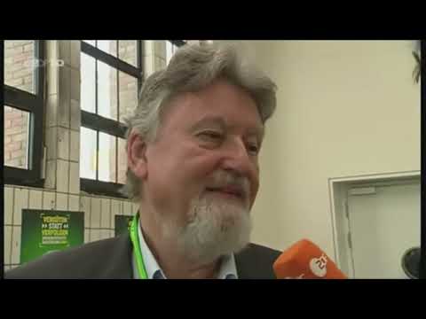 Lutz van der Horst wird mal kurz hops genommen