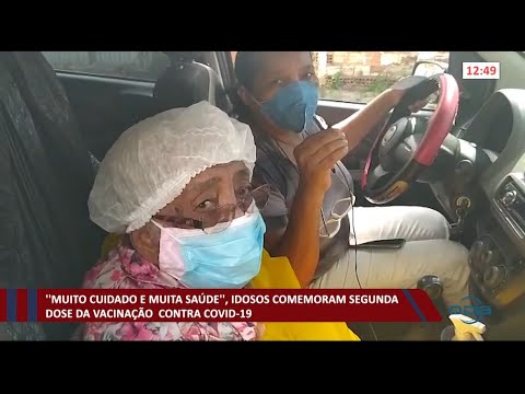 Idosos comemoram segunda dose da vacinação contra Covid-19 10 03 2021