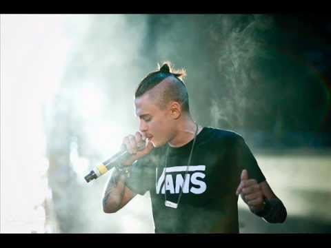 Mikael Gabriel - Mitä mä teen tääl feat. Cheek