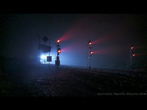 6MA5 Container Train In Light Night Fog (9/6/2017) - PoathTV Australian Railways