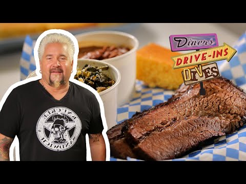 Guy Devours Wagyu Brisket in Nevada | Diners,...