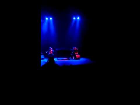 Devil in me/Romeo - Hélio Flanders e Thiago Pethit