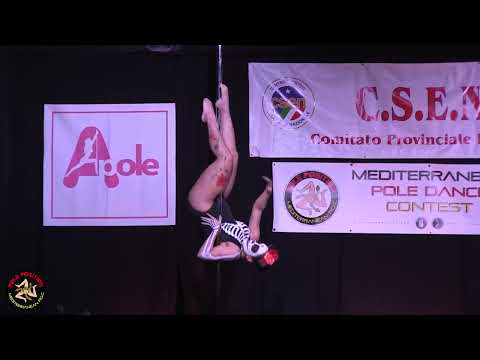 1°classificata Flavia zampardi cat emerg 2 und 30.campionato regione sicilia pole dance csen 2022