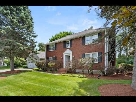 36 Mayflower Rd, Winchester, MA