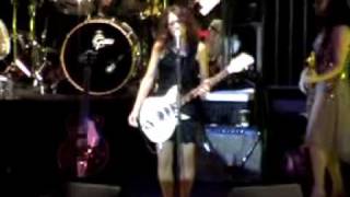 The Bangles &quot;Hero Takes A Fall&quot; Alhambra Jubilee