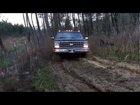 1980 Chevy 4x4 35 inch Super Swamper Thornbirds Mudhole Day 2