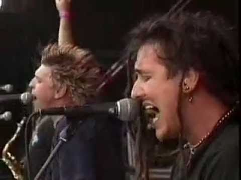 Less than Jake - Live at Pinkpop (2004)