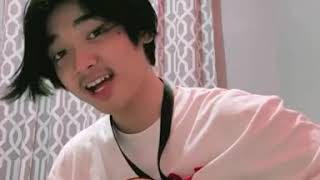 Download lagu Story wa!! cowok ganteng main gitar. mp3