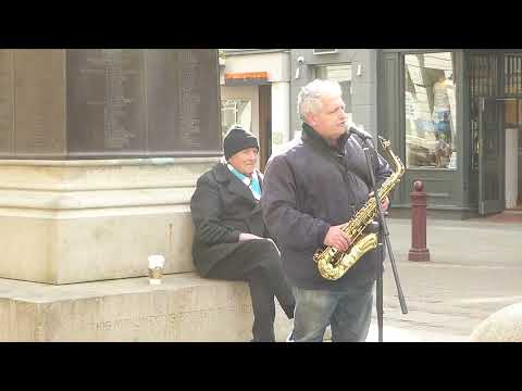 MANCHESTER HAS TALENT ON THE STREETS - "PIANO MAN" BY BARRY JACKSON  23/04/2022