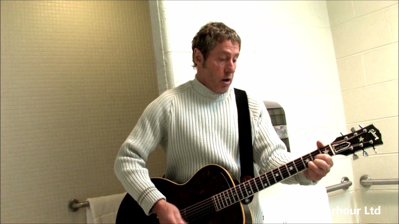 Roger Daltrey warming up backstage 2006