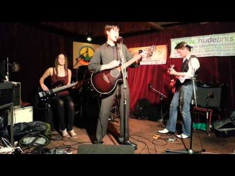 Echo Message - ECHO MESSAGE - Over the stones live from Hudebni bazar