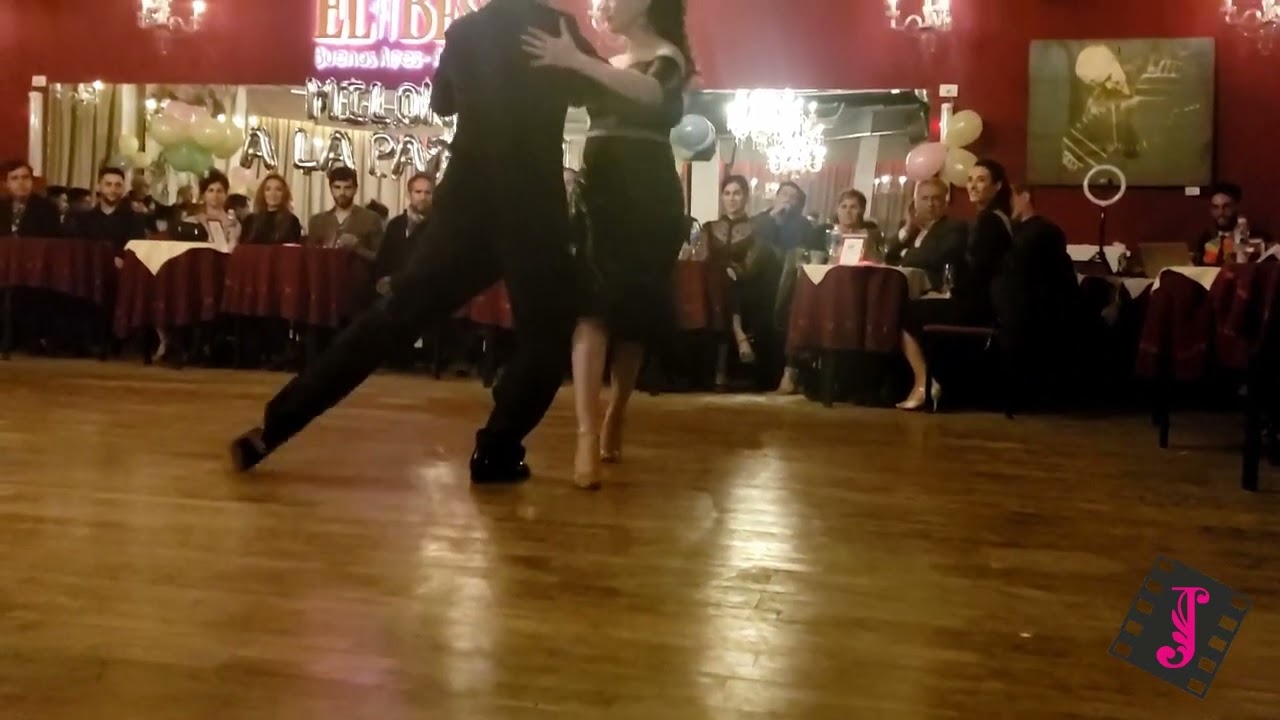 JONNY CARVAJAL & MARA OVIEDO 'Yo te bendigo'