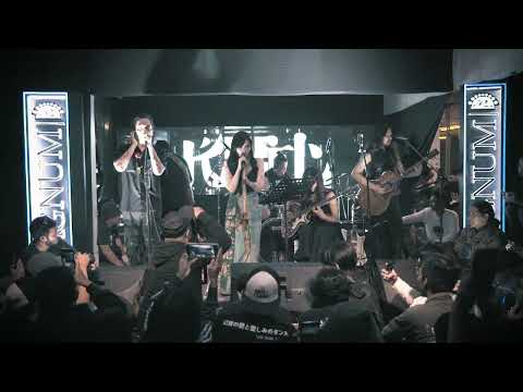 Lagu Hujan - Koil Feat  Fanny Soegi | Live at The Hallway Space