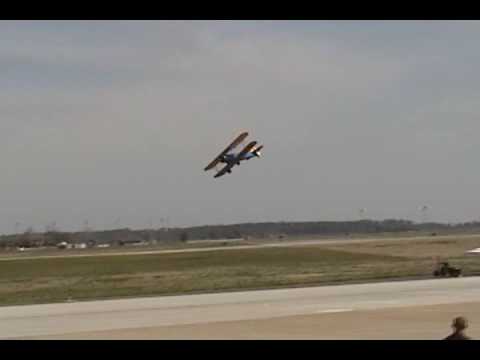 Langley AFB Airshow 2009 - John Mohr Stearman Aerobatics (Totally Cool!!)