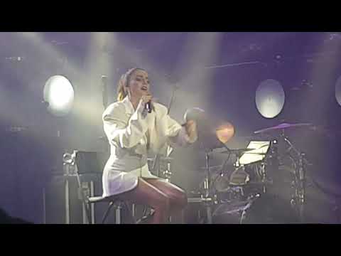 Annalisa  - Avocado toast - Vento sulla luna  - Walking on the moon - Fabrique Milano  28/10/22