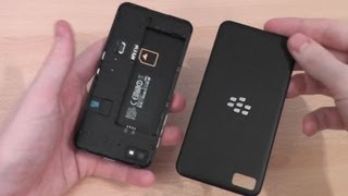 How to Open BlackBerry Z10 - Insert Battery & SIM