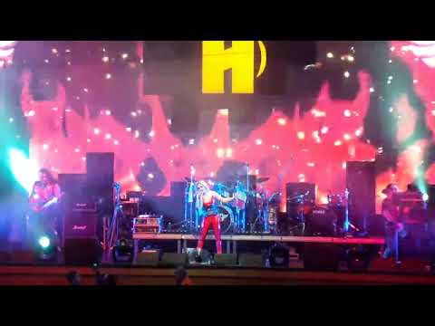 Aripi de metal la H. Scarlet Aura cu DORO și Ralf Scheepers