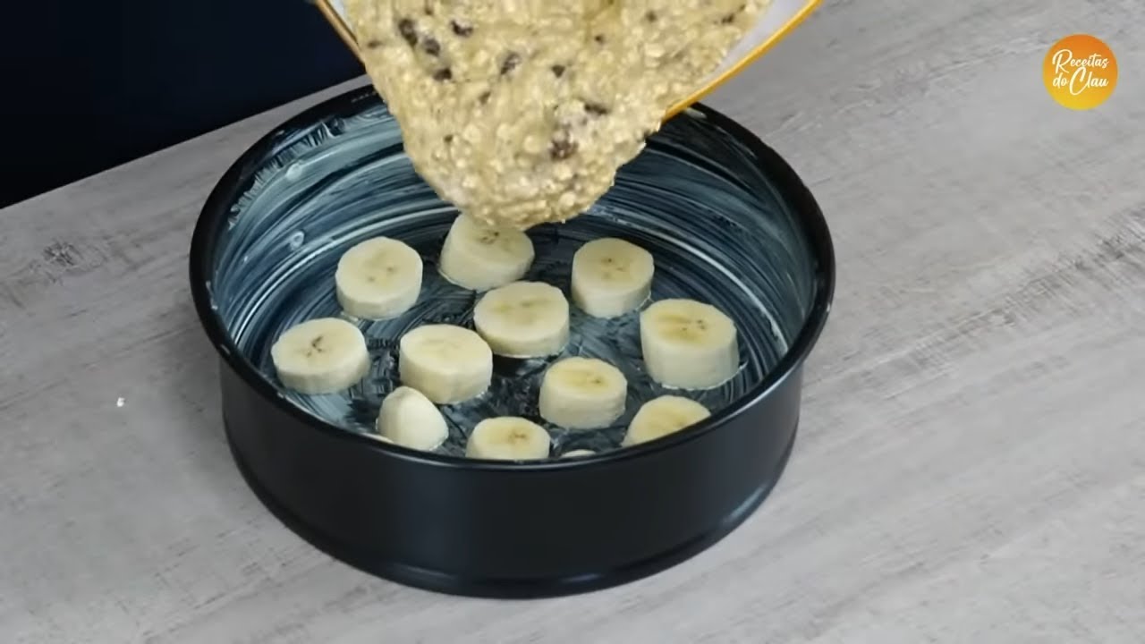 This Bolo de Aveia with Banana!🍌Only 4 Ingredients (No Flour, No Sugar and No Milk)