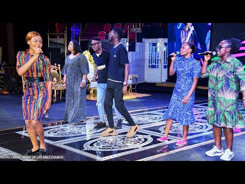 Worship Medley || Jenny Igho