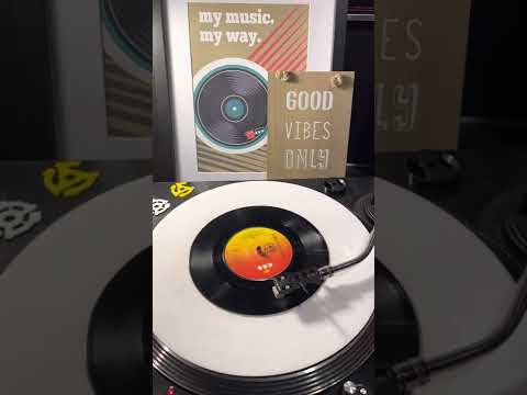 Deniece Williams - Free ( Vinyl 45 ) From 1976 .