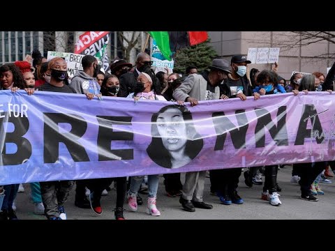 抗議布倫娜-泰勒逝世週年紀念 - News (Protest marks Breonna Taylor's death anniversary – News)