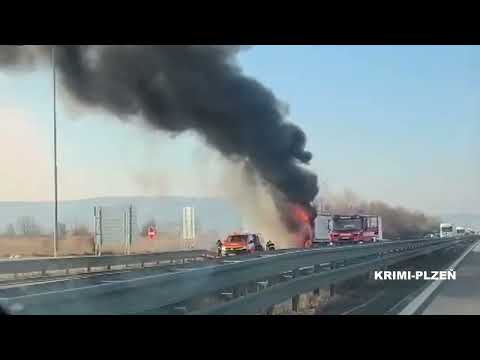 Požár kamionu uzavřel dálnici D5