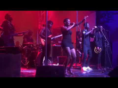 Hajjati Wa Hajji - Vivian Tendo Performing live at Mubali Evenings.