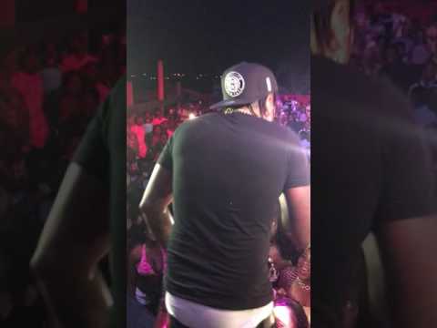 Lincoln3dot at Trabass party