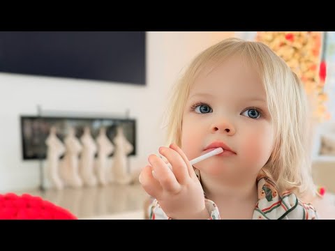 OHH MY SWEET ELLIE IS SO EXCITED SHE WAS PLAYING SO FUNNY LOOK AT THIS 😍😍