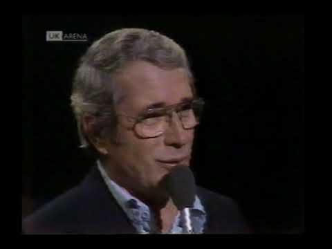 Perry Como - It's Impossible [Parkinson - 1977]