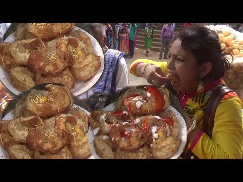 Indian People Eating Delicious Gol Gappa (Pani Puri/Puchka) | Best Street Food In India/Kolkata Video
