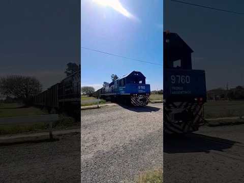 TAC [LB] 5002/9760 por Villa Amelia. #trenesargentinoscargas #shortvideo #trenes #train #locomotive
