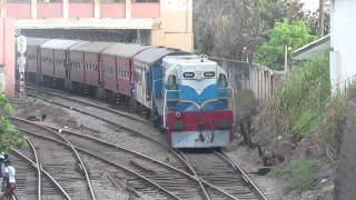 preview picture of video 'SLR's Class M2b 594 'Prince Edward Island' with Train No.51 at Mt.Lavinia'