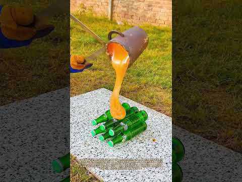 熱衝撃の連鎖：二段積み飲料瓶に注がれる溶融液の瞬間