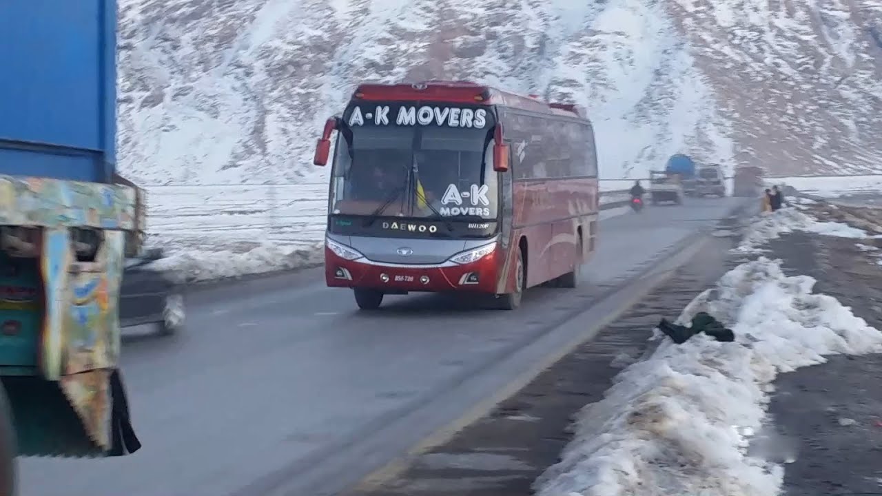 Quetta Snowfall 2023 || Daewoo Bus || Quetta Buses